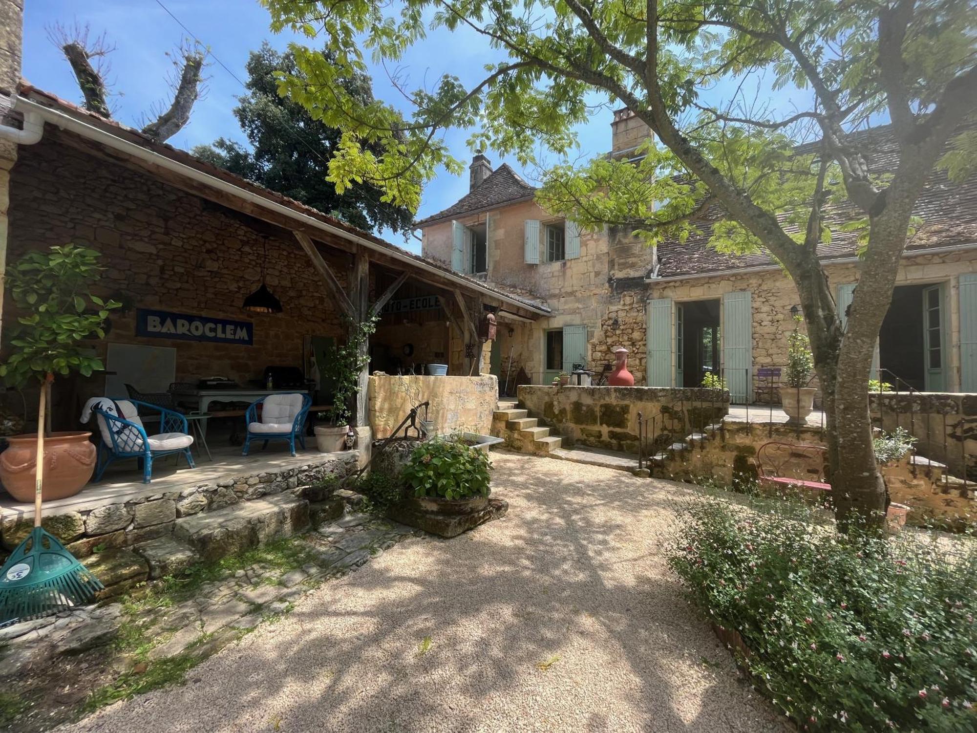 1 Rue Pasquet - 2 Double Rooms In The Main House Beaumont-du-Périgord 외부 사진