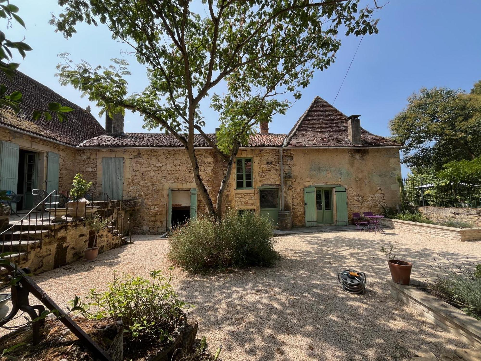 1 Rue Pasquet - 2 Double Rooms In The Main House Beaumont-du-Périgord 외부 사진